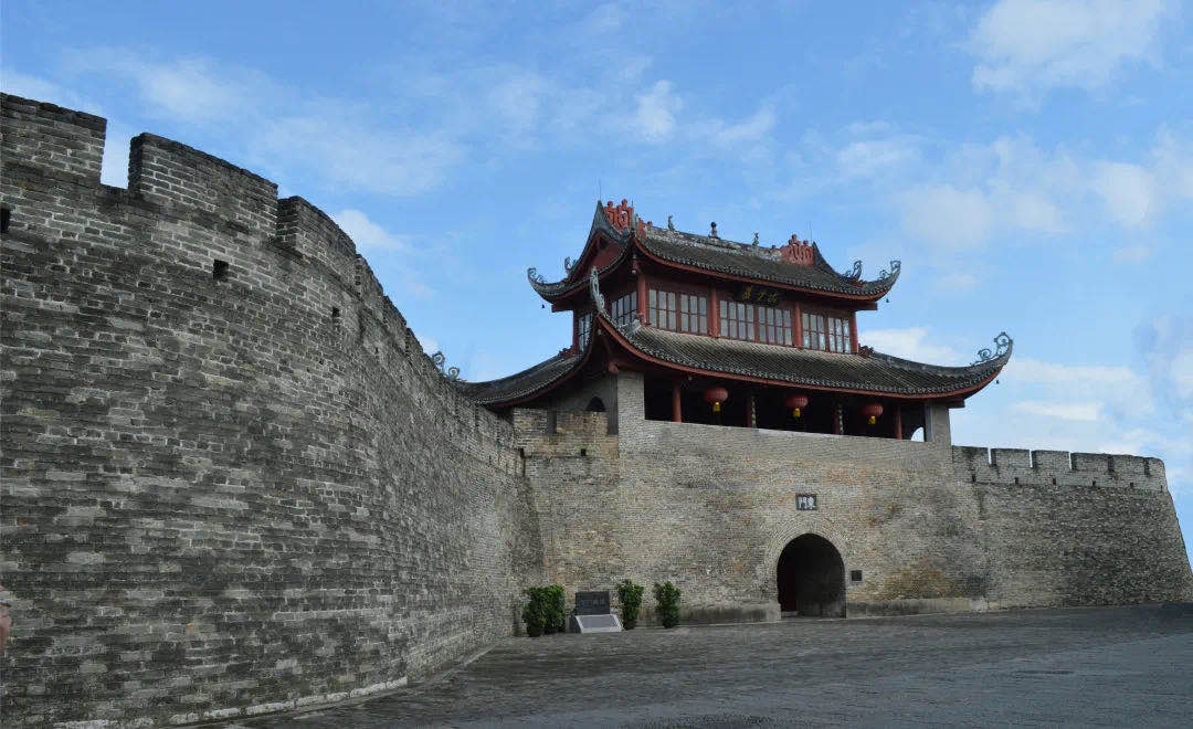 是柳州市保存较为完整的砖木结构古建筑