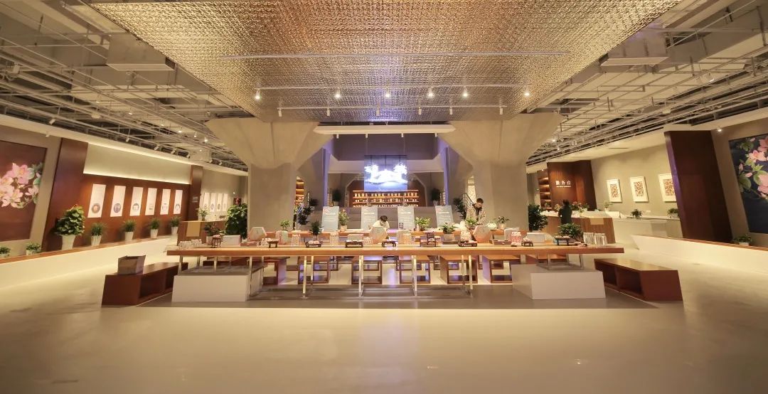 嗨,这里有份紫荆花文创"限量"展厅参观指南